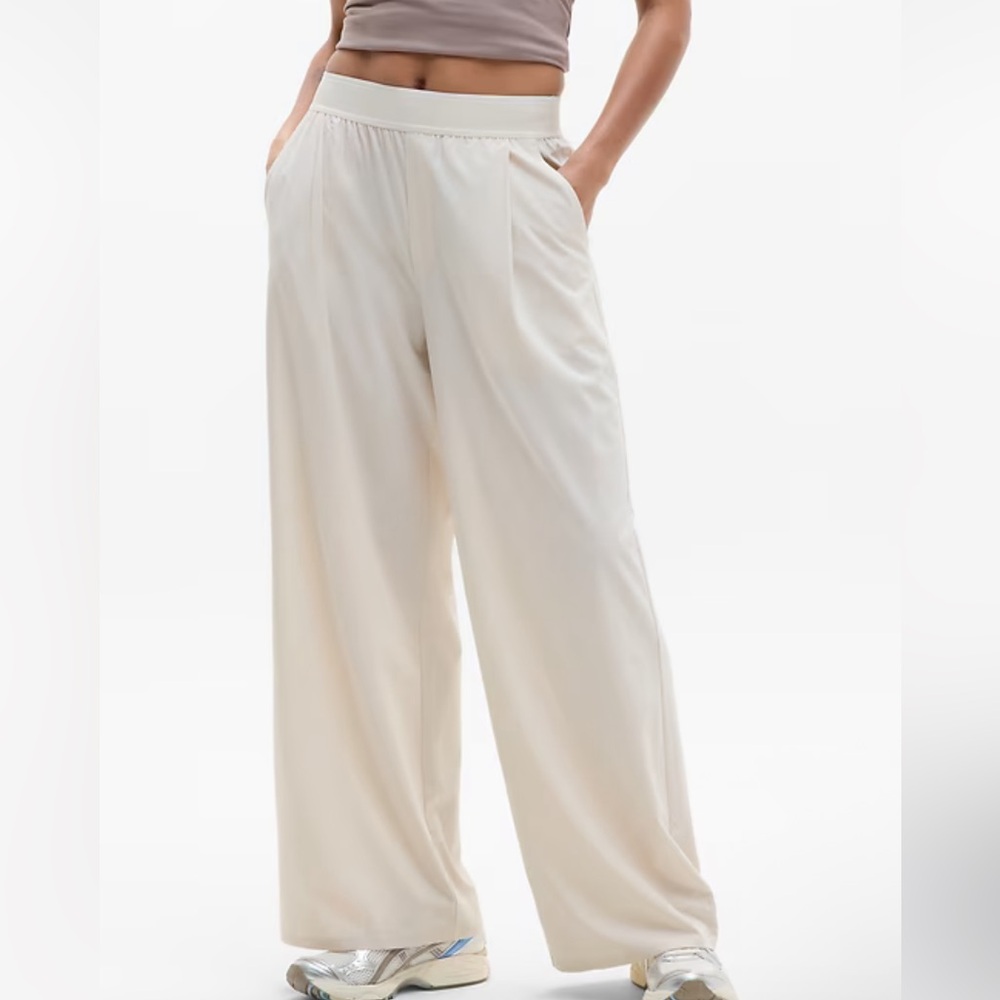 ATHLETA Stratosphere High Rise Wide Leg Pant medium tall long UPF protection